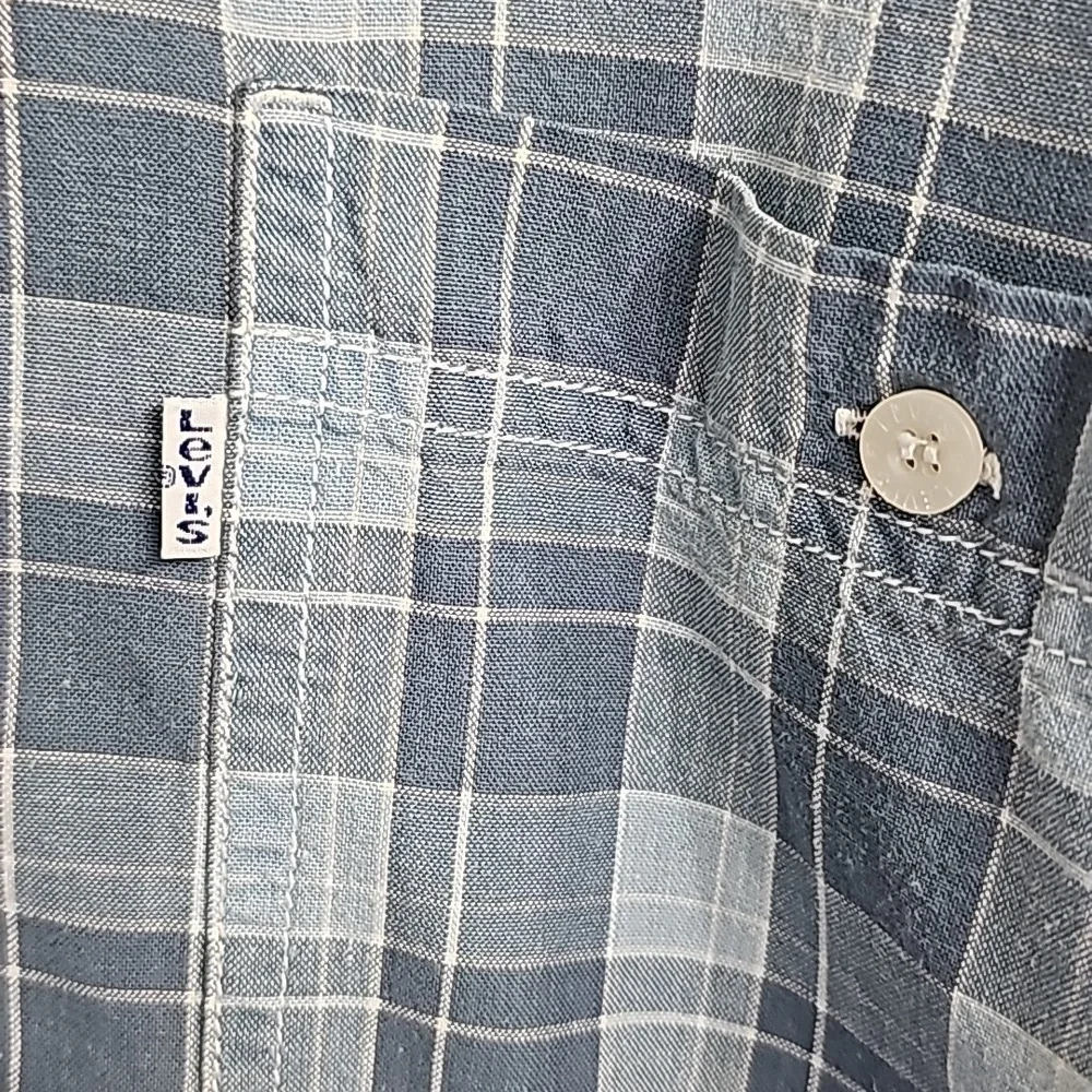 Levi's mens plaid shirt. THE TWO HORSE BRAND. Size XL. Blue/gray‎ plaid.